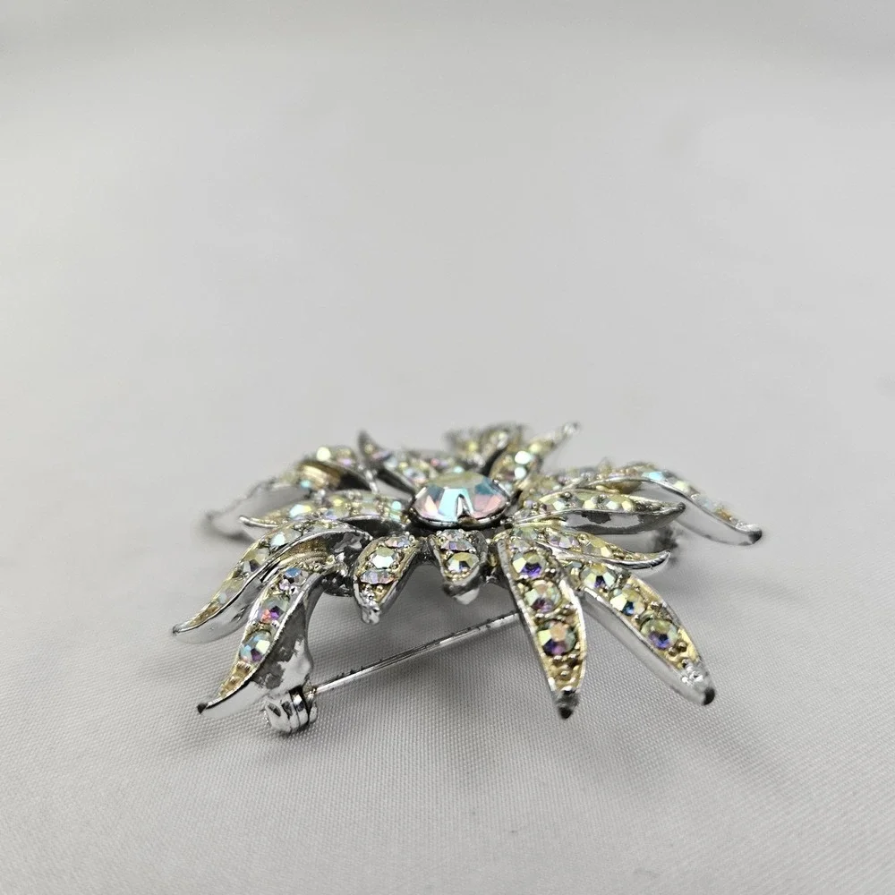 Vtg Sarah Coventry Aurora Blaze Brooch Borealis Pin Iridescent  Costume Jewel